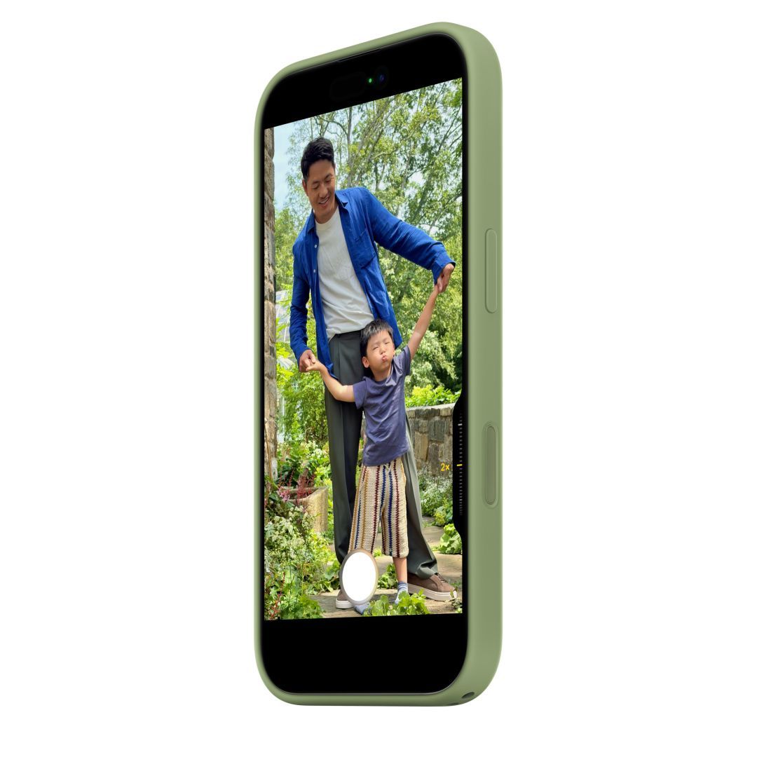 Apple iPhone 17 Silicone Case with MagSafe Light Moss