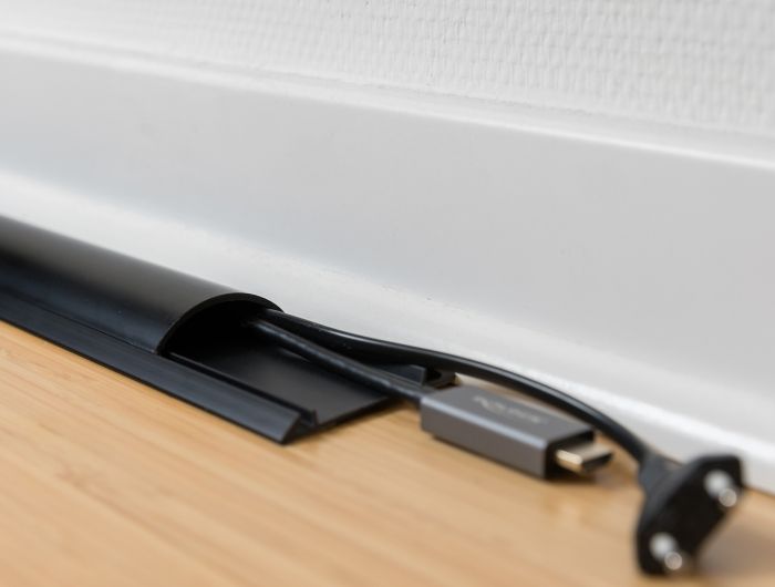 DeLock Cable Duct self-adhesive 30 x 8 mm length 1m Black