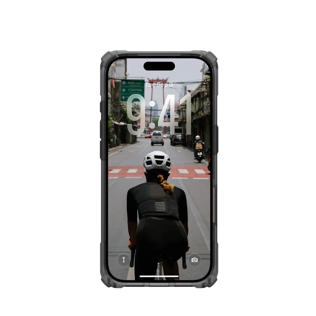 UAG Plasma XTE Magsafe case for iPhone 17 Pro Ash/Titanium UAG Plasma XTE Magsafe case for iPhone 17 Pro Ash/Titanium