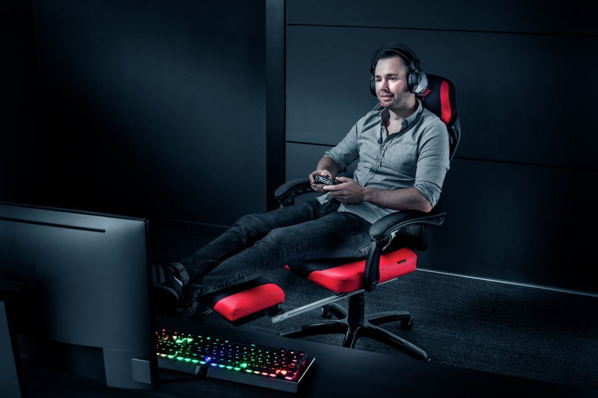 Trust GXT 706 Rona Gaming Chair with footrest Black/Red
