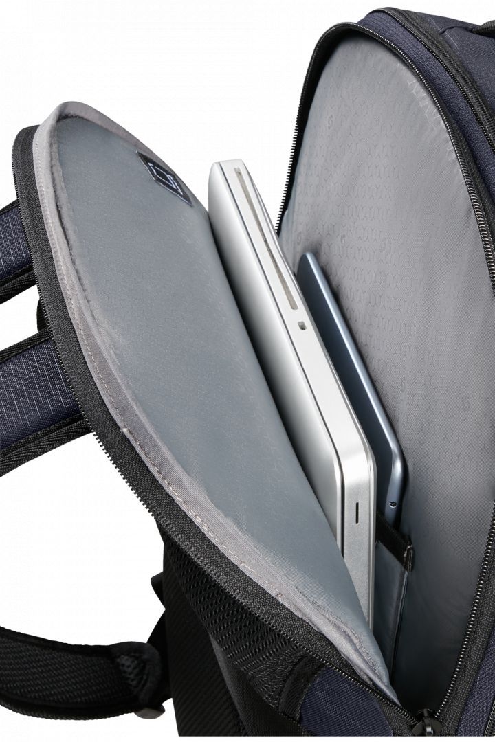 Samsonite Roader L Laptop Backpack 17,3" Dark Blue Samsonite Roader L Laptop Backpack 17,3" Dark Blue