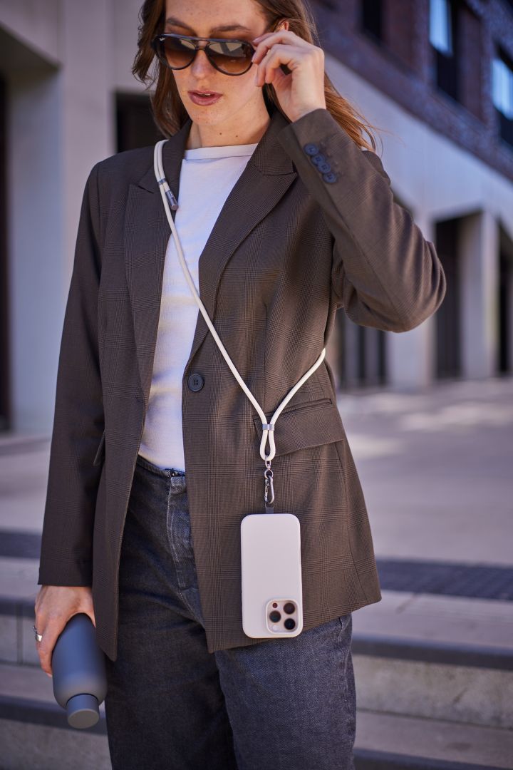 Intenso Cell Phone Charging Lanyard Cable 1,65m Beige