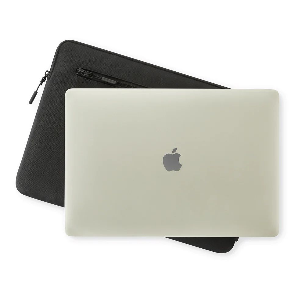 Pipetto Classic Organiser Sleeve Macbook 15"/16" Black Pipetto Classic Organiser Sleeve Macbook 15"/16" Black