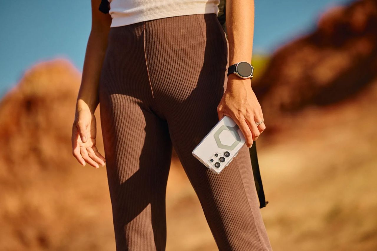 UAG Plyo Pro Samsung Galaxy S25 Ultra Blue Ombre UAG Plyo Pro Samsung Galaxy S25 Ultra Blue Ombre