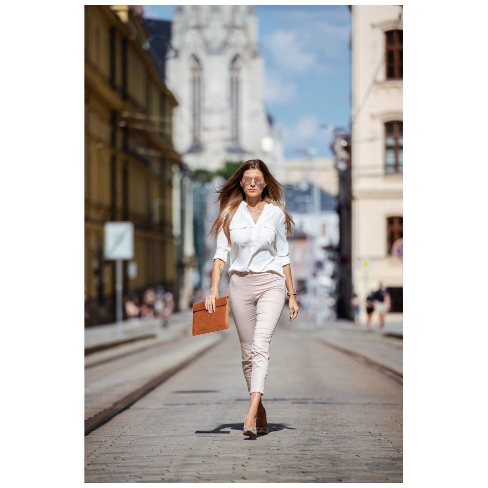 FIXED Oxford for Apple MacBook Air 13,6" (2022) M2, brown FIXED Oxford for Apple MacBook Air 13,6" (2022) M2, brown