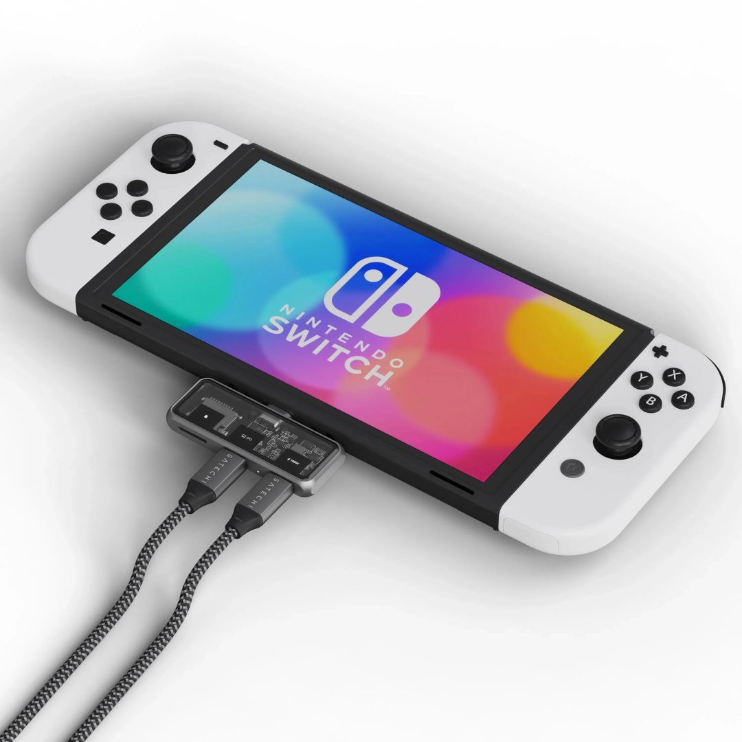 Satechi Mobile XR Hub with dual USB-C and microSD Space Gray