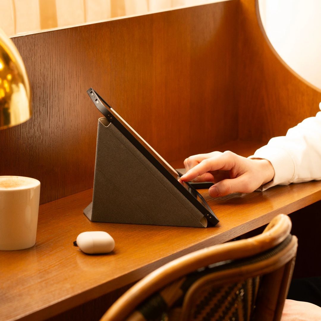 Native Union Active Case for iPad Air 13" Black