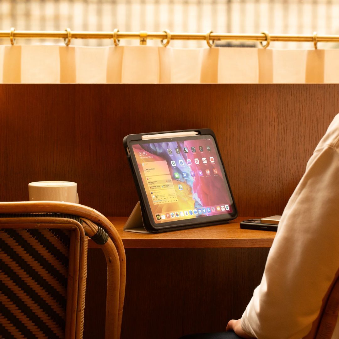 Native Union Active Case for iPad Air 13" Black