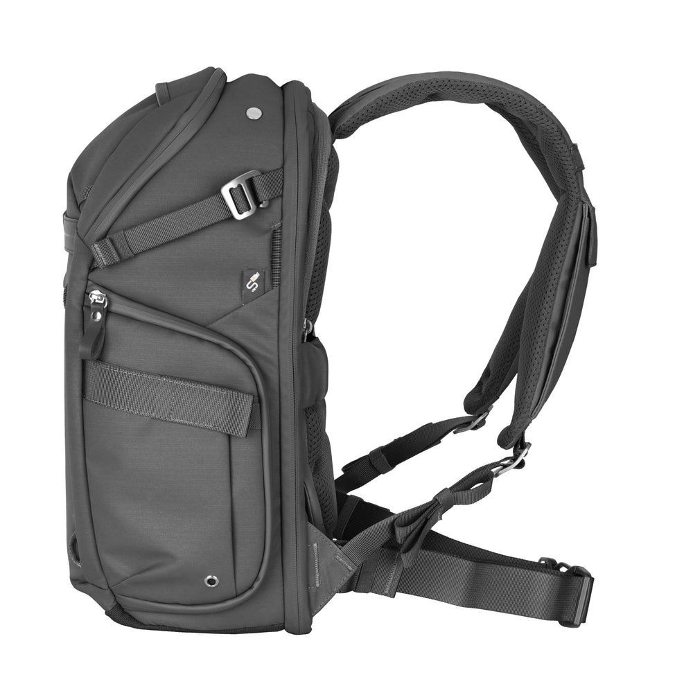 Vanguard B20L Veo Metro Backpack Black Vanguard B20L Veo Metro Backpack Black