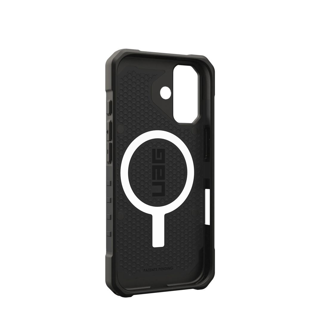 UAG Pathfinder Magsafe case for iPhone 17 Black UAG Pathfinder Magsafe case for iPhone 17 Black
