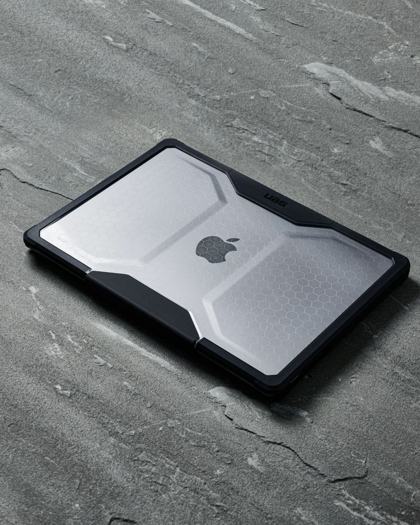 UAG Plyo MacBook Air 13" 2022/2023/2024 Ice/Black