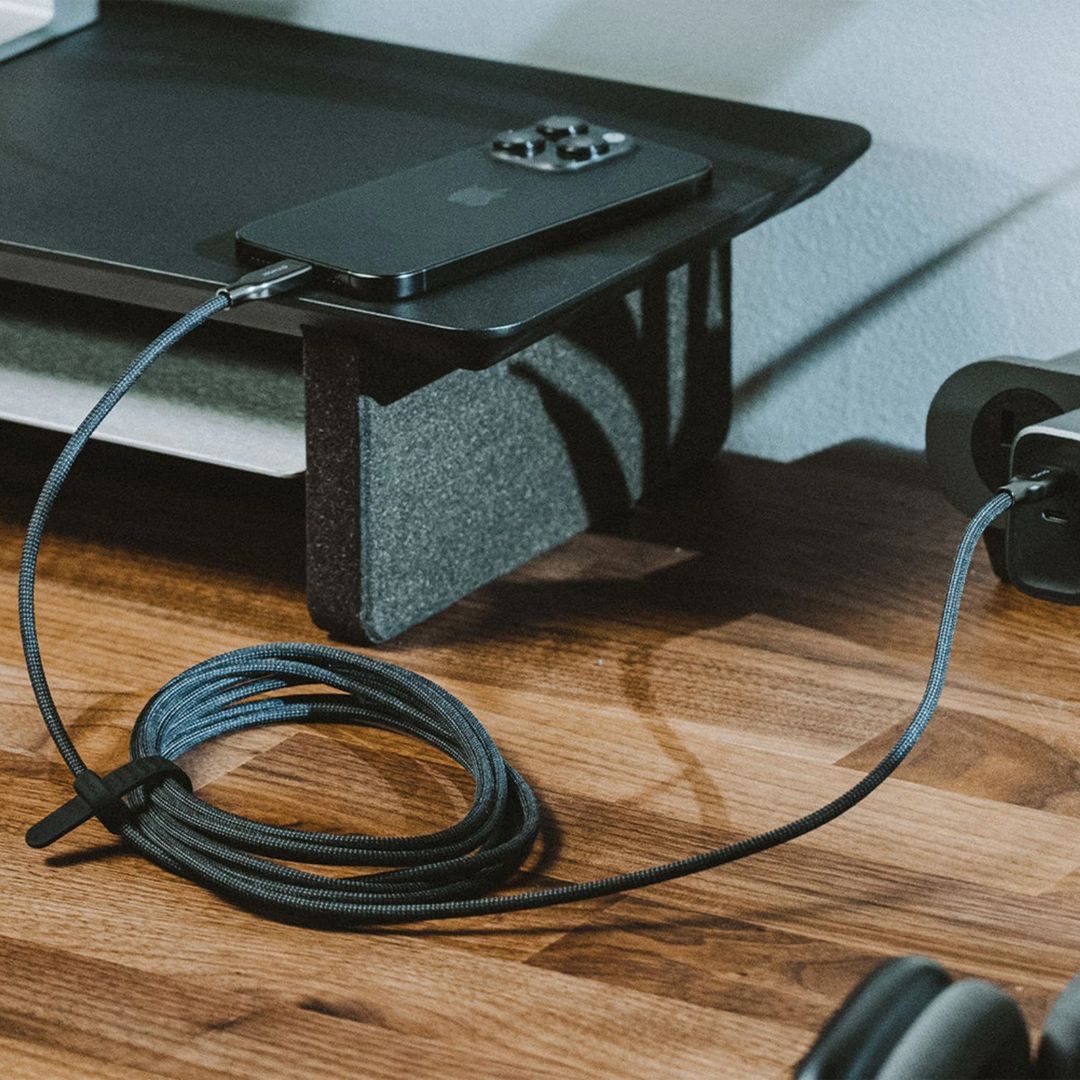 Nomad Kevlar Cable USB-C to USB-C 3,0m Carbide Nomad Kevlar Cable USB-C to USB-C 3,0m Carbide