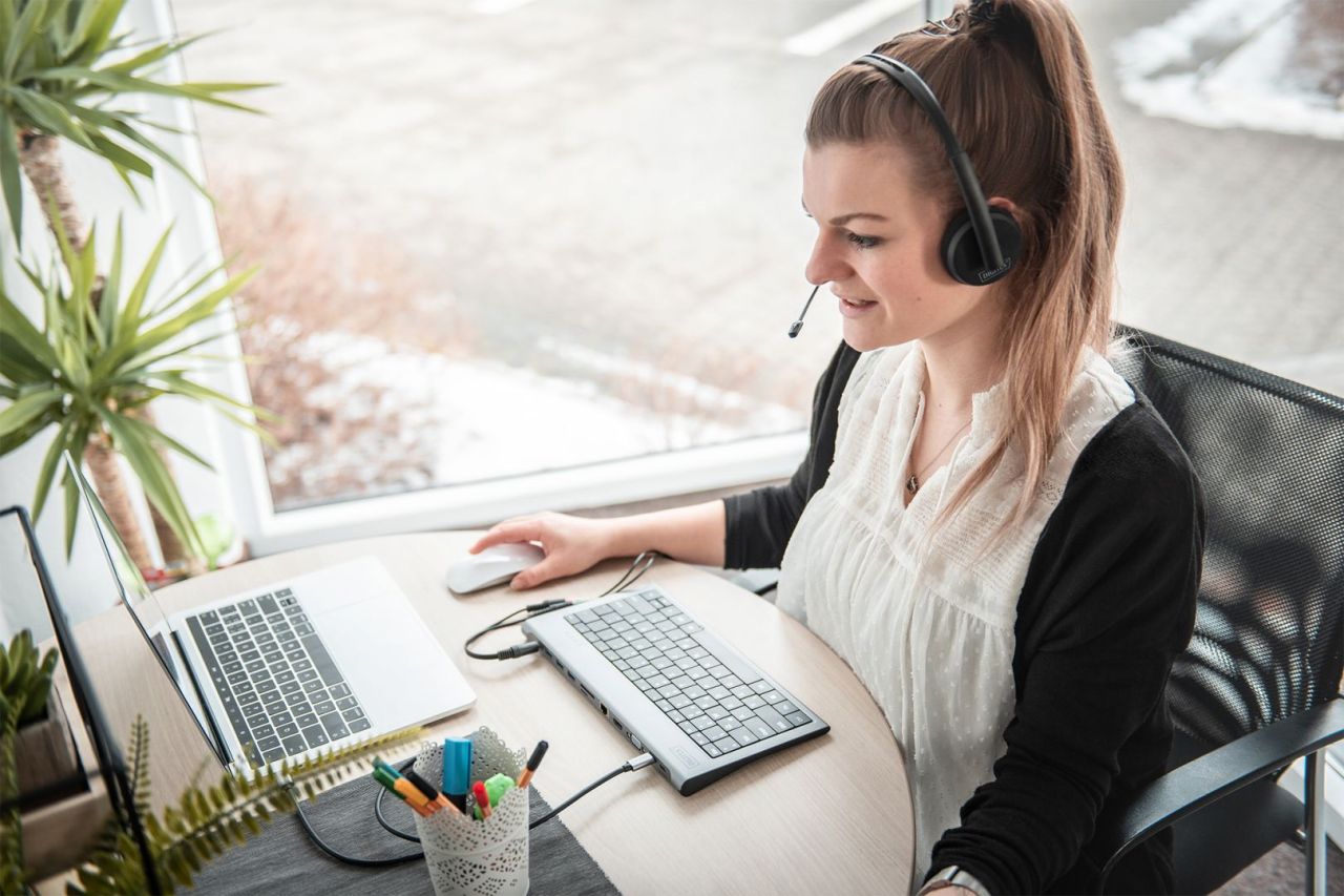 Digitus On Ear Office Headset with Noise Reduction 2x3.5 mm Stereo Black Digitus On Ear Office Headset with Noise Reduction 2x3.5 mm Stereo Black