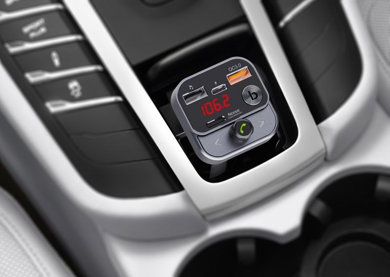 Technaxx FMT1700BT Transmitter & Bass booster Black Technaxx FMT1700BT Transmitter & Bass booster Black