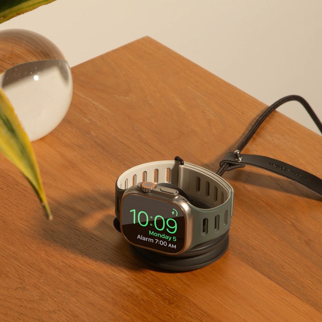 Native Union Voyage 2-in-1 Qi2 wireless charger Black Native Union Voyage 2-in-1 Qi2 wireless charger Black