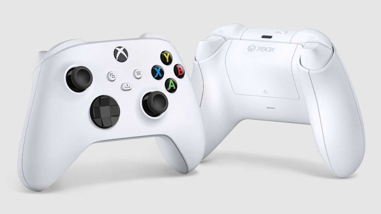 Microsoft Xbox Series X/S Wireless/Bluetooth/USB Gamepad Robot White
