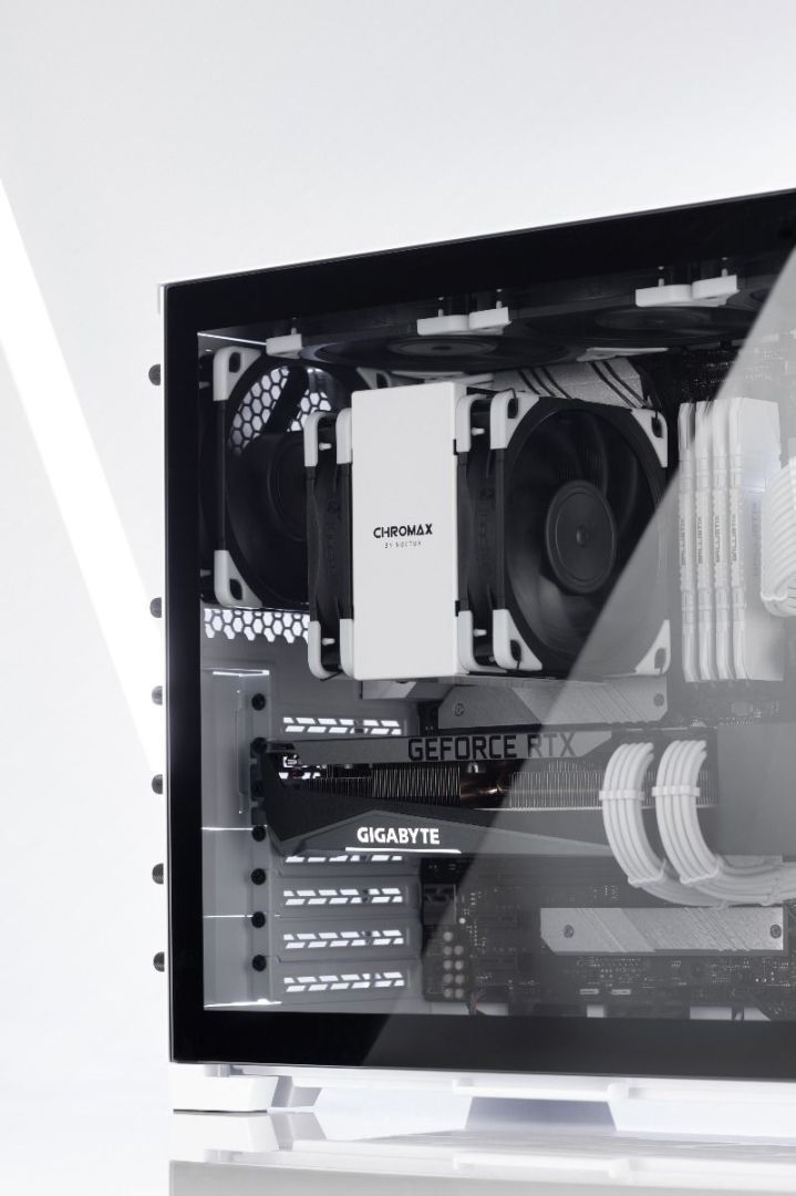 Noctua NA-HC8 chromax.white Noctua NA-HC8 chromax.white