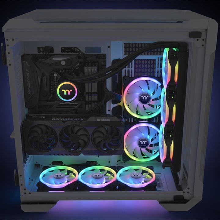 Thermaltake SWAFAN 14 RGB Radiator Fan (3-Fan Pack) Thermaltake SWAFAN 14 RGB Radiator Fan (3-Fan Pack)