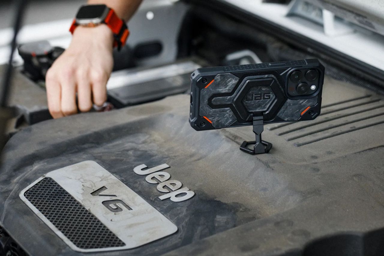 UAG Magnetic Ring Stand Black UAG Magnetic Ring Stand Black