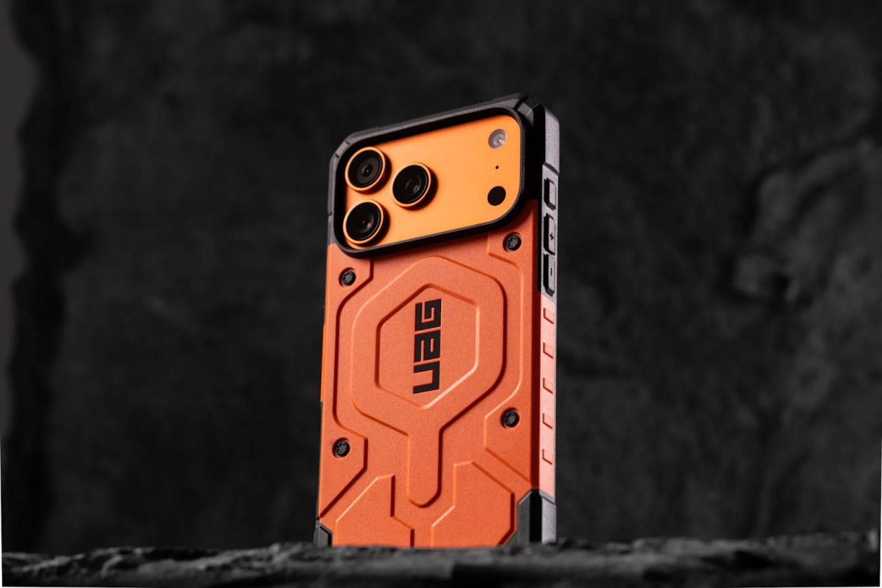 UAG Pathfinder Magsafe case for iPhone 17 Pro Orange UAG Pathfinder Magsafe case for iPhone 17 Pro Orange