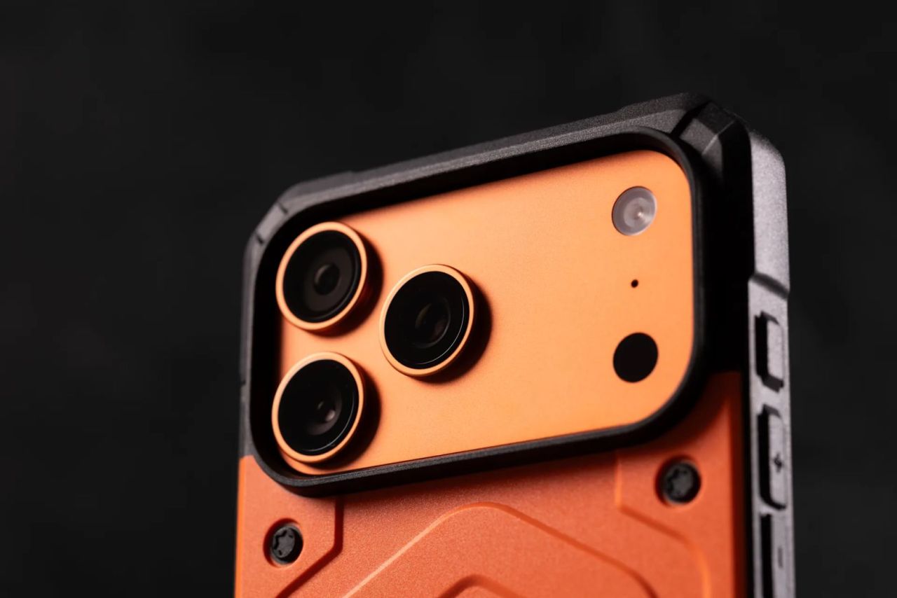 UAG Pathfinder Magsafe case for iPhone 17 Pro Orange UAG Pathfinder Magsafe case for iPhone 17 Pro Orange