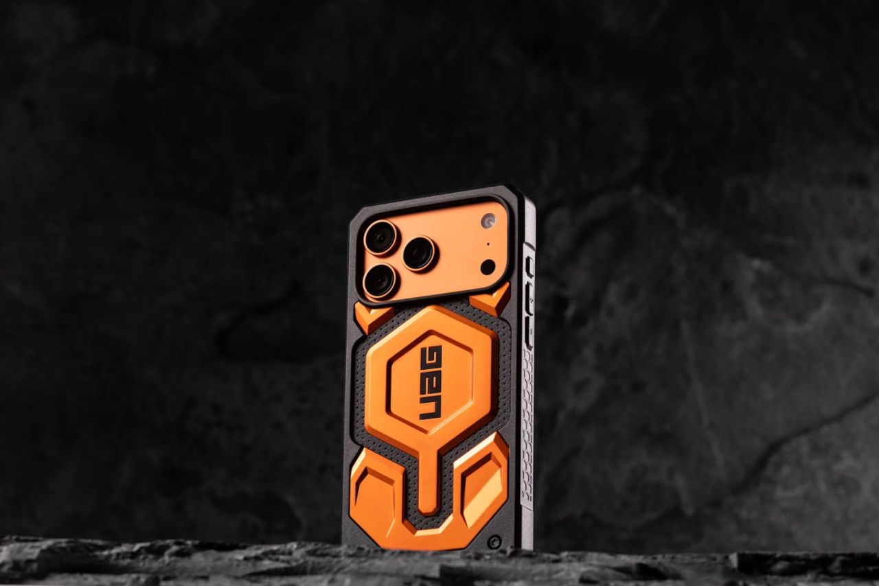 UAG Monarch Pro for iPhone 17 Pro Orange UAG Monarch Pro for iPhone 17 Pro Orange
