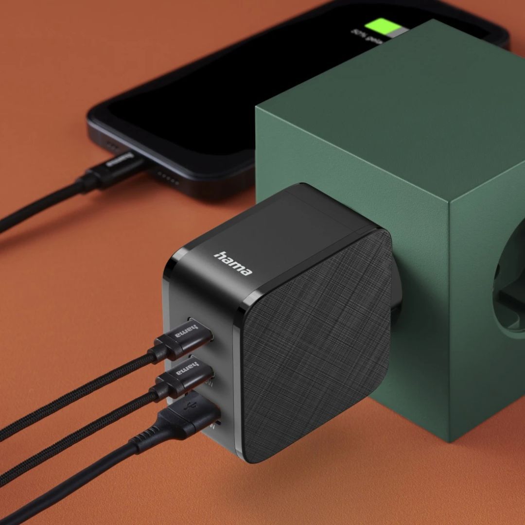 Hama Fast Charger 2x USB-C PD 1x USB-A QC 65W Black Hama Fast Charger 2x USB-C PD 1x USB-A QC 65W Black