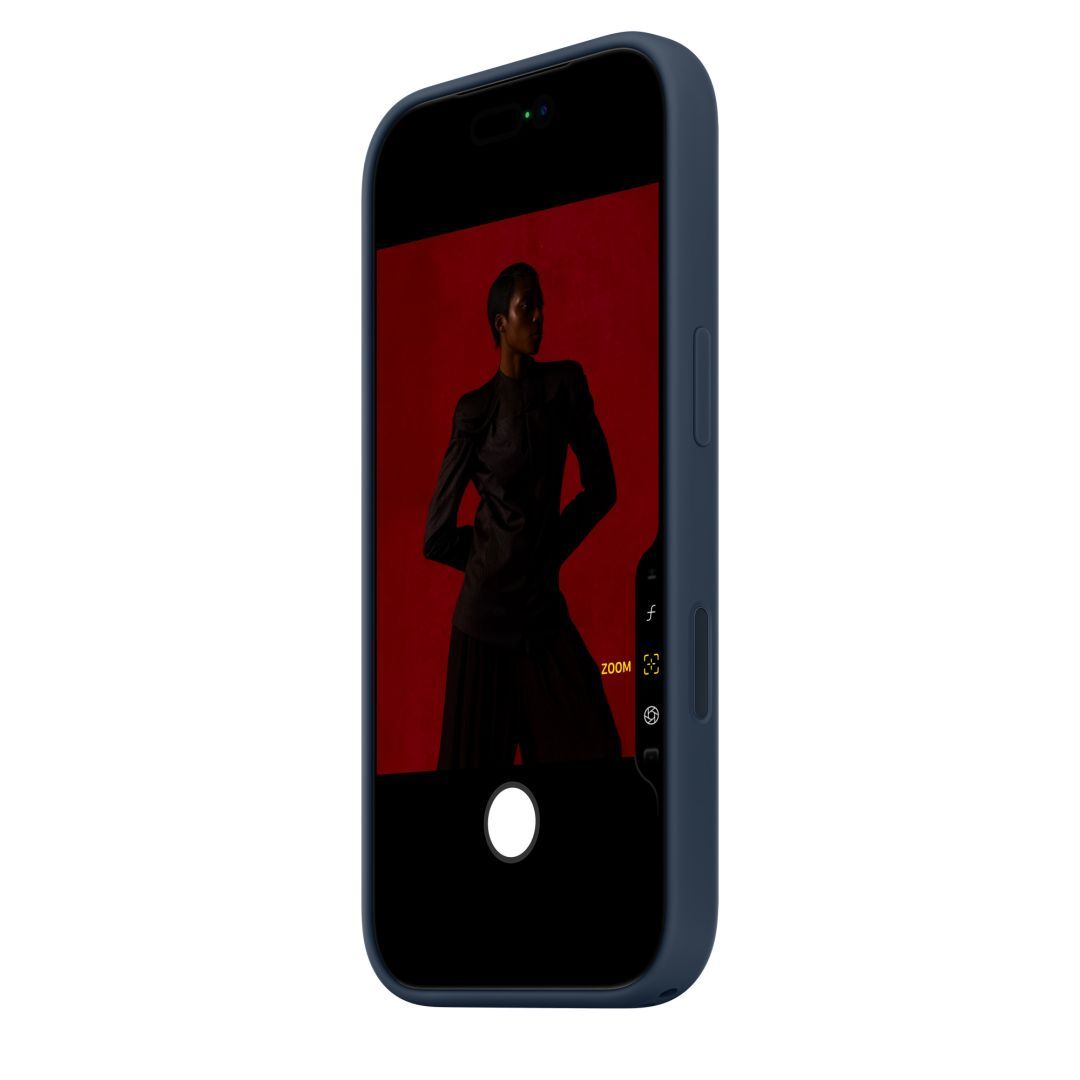 Apple iPhone 17 Pro Silicone Case with MagSafe Midnight Apple iPhone 17 Pro Silicone Case with MagSafe Midnight