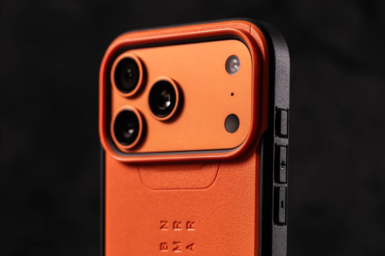 UAG Civilian Magsafe case for iPhone 17 Pro Orange UAG Civilian Magsafe case for iPhone 17 Pro Orange