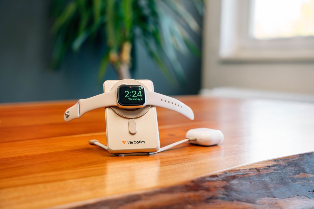 Verbatim Charge ''n'' Go Two Cable 10000mAh PowerBank Gold Verbatim Charge ''n'' Go Two Cable 10000mAh PowerBank Gold