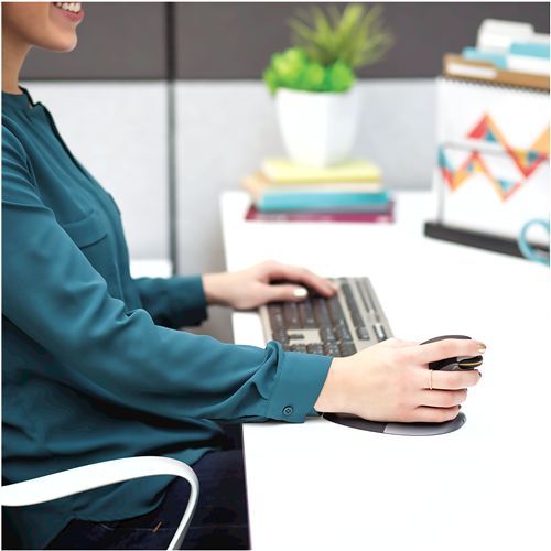 Fellowes Penguin Ambidextrous Vertical Small Wireless Mouse Black/Silver Fellowes Penguin Ambidextrous Vertical Small Wireless Mouse Black/Silver