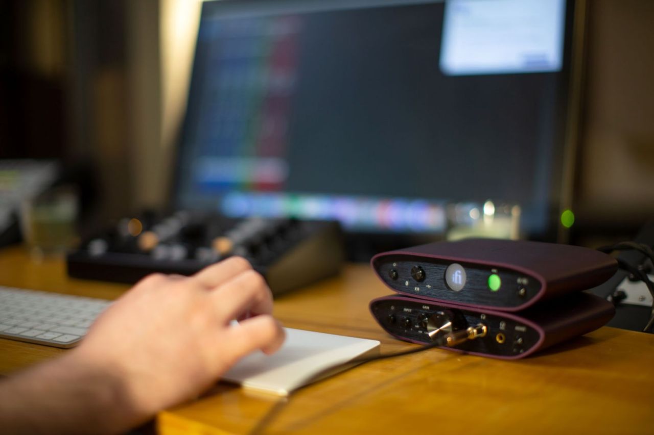 iFi ZEN One Studio iFi ZEN One Studio