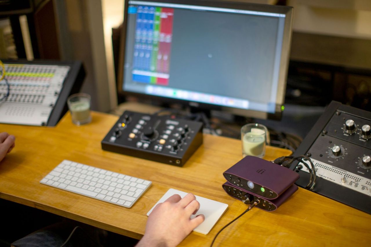 iFi ZEN One Studio iFi ZEN One Studio