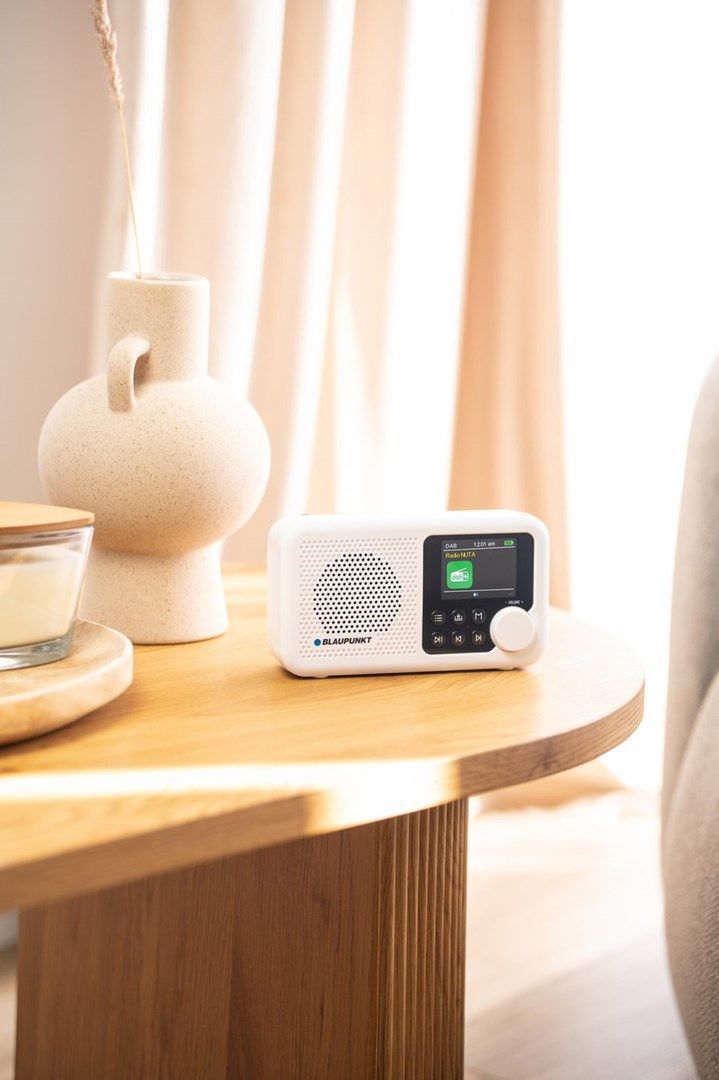 Blaupunkt DR8WH Portable Radio White