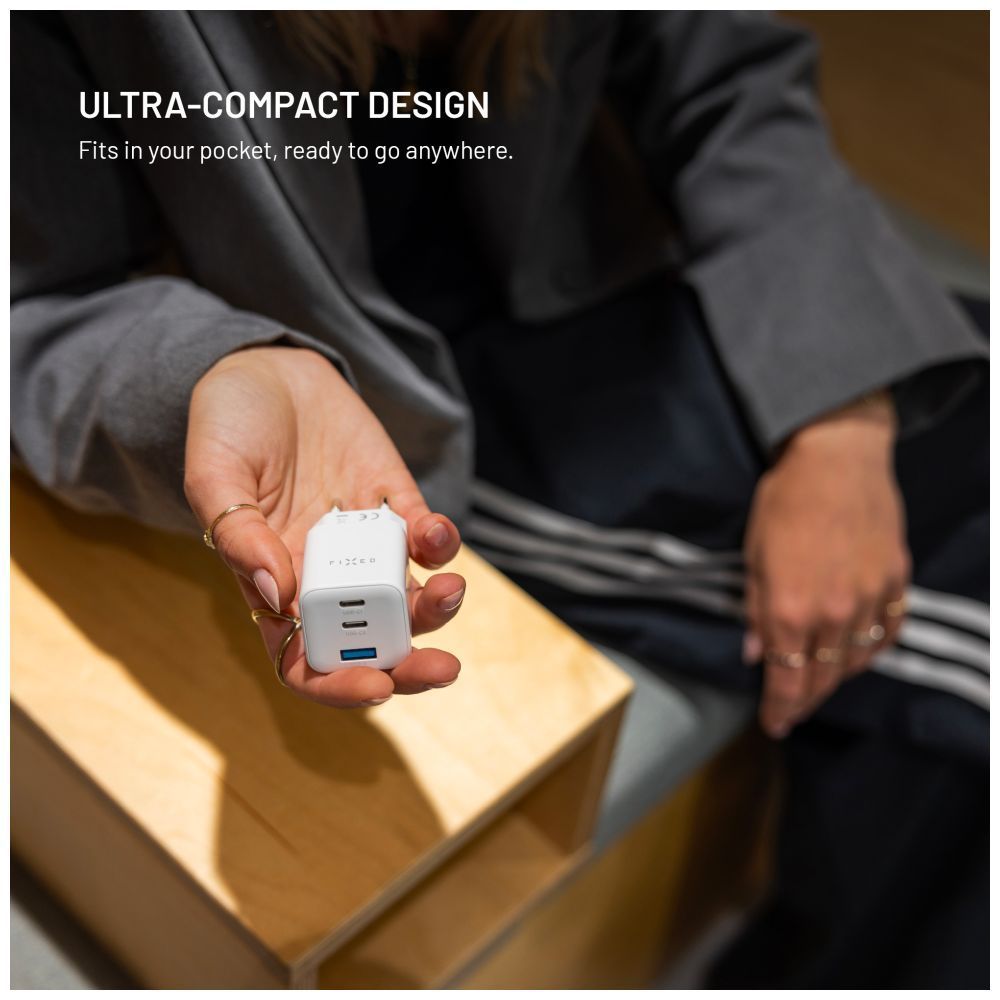 FIXED Mini 2x USB-C, USB-A GaN töltő adapter 65W, fehér