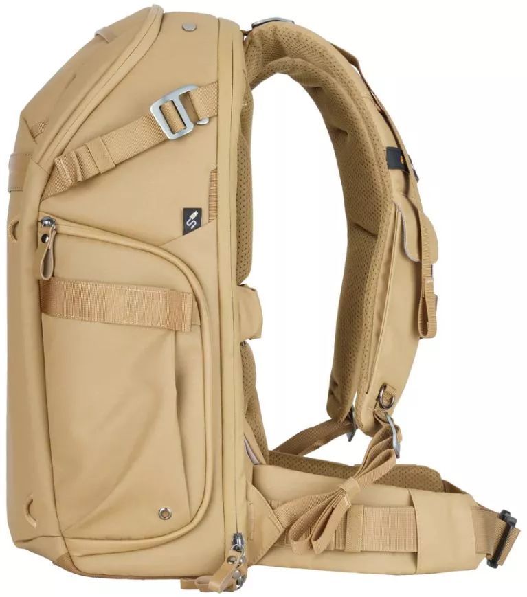 Vanguard VEO Metro 30-Liter Camera and Everyday Backpack Beige