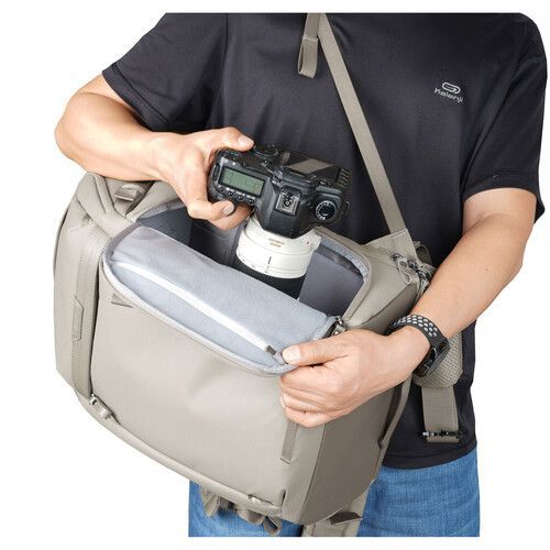 Vanguard VEO Metro 30-Liter Camera and Everyday Backpack Cream