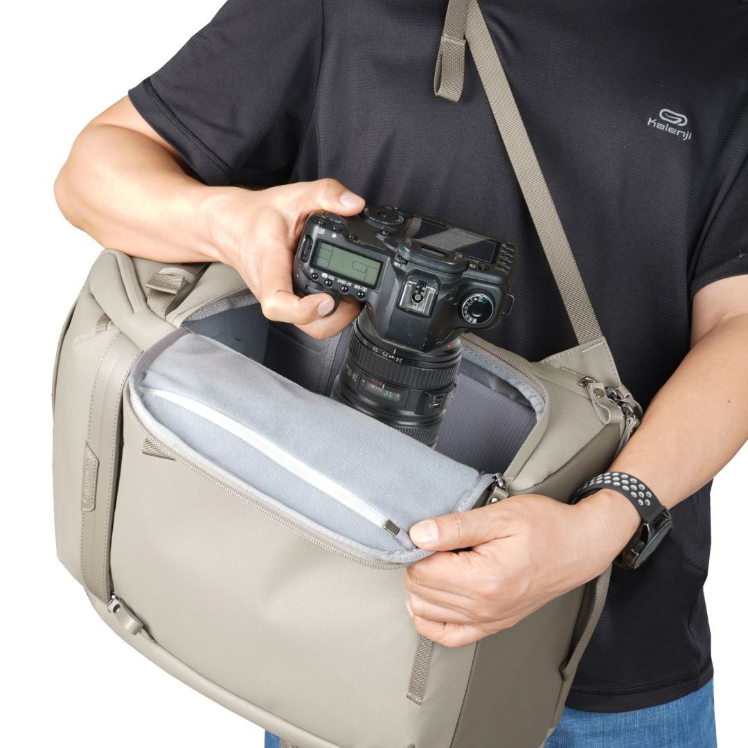 Vanguard VEO Metro 20-Liter Camera and Everyday Backpack Cream