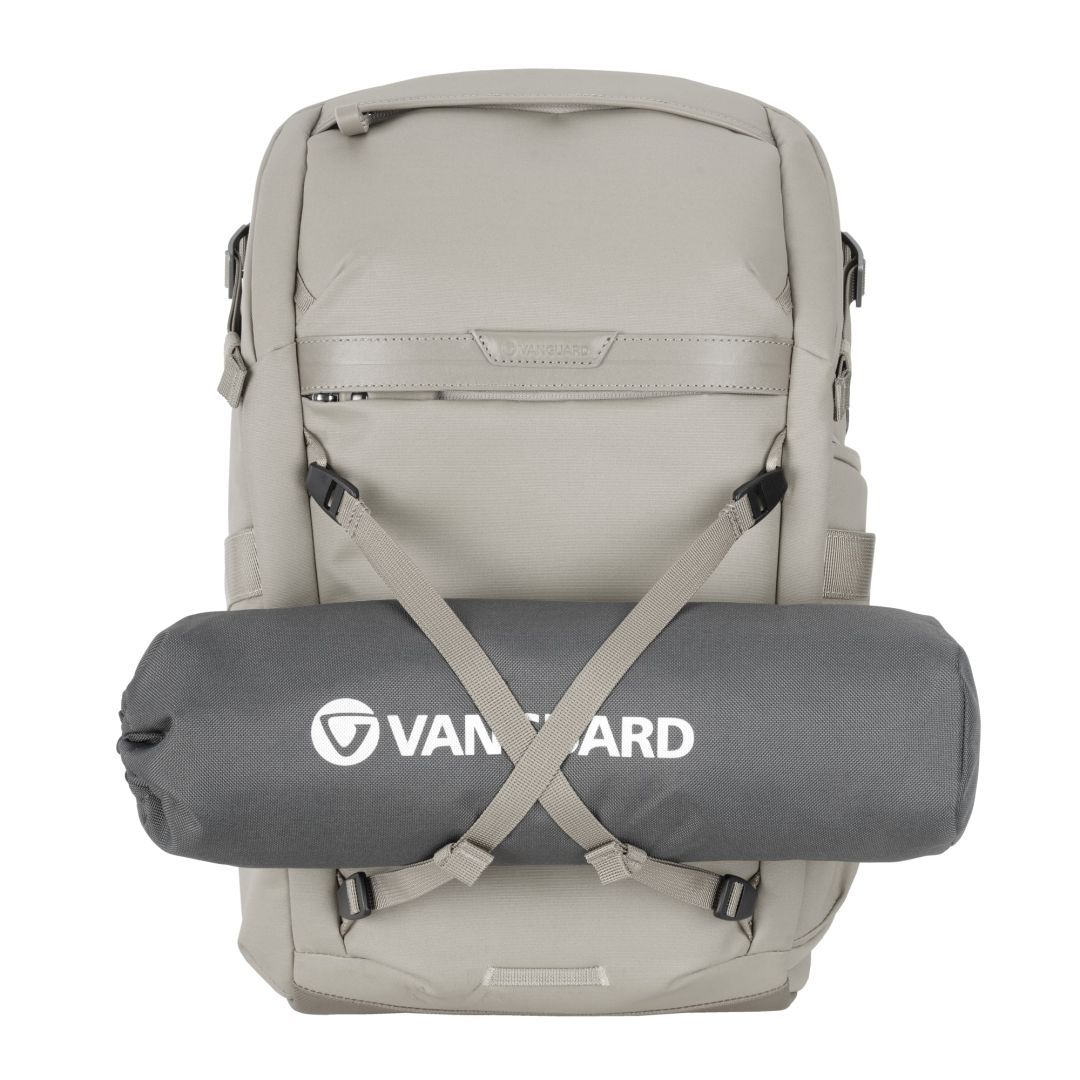 Vanguard VEO Metro 20-Liter Camera and Everyday Backpack Cream