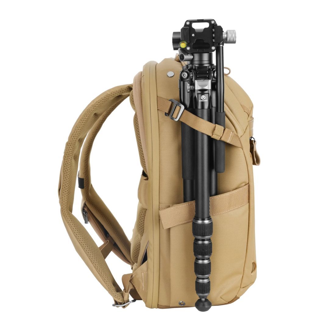 Vanguard VEO Metro 20-Liter Camera and Everyday Backpack Beige