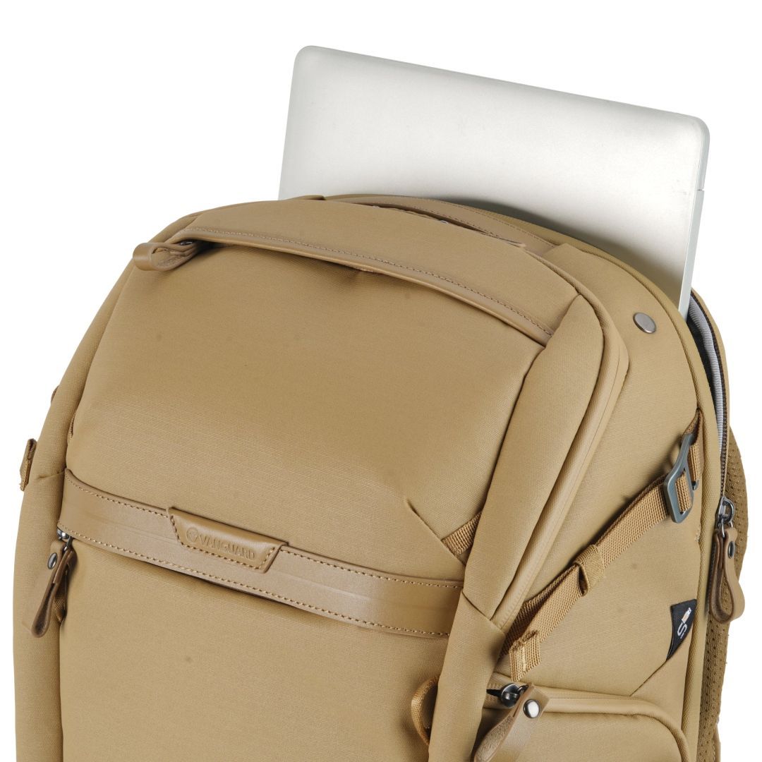 Vanguard VEO Metro 20-Liter Camera and Everyday Backpack Beige