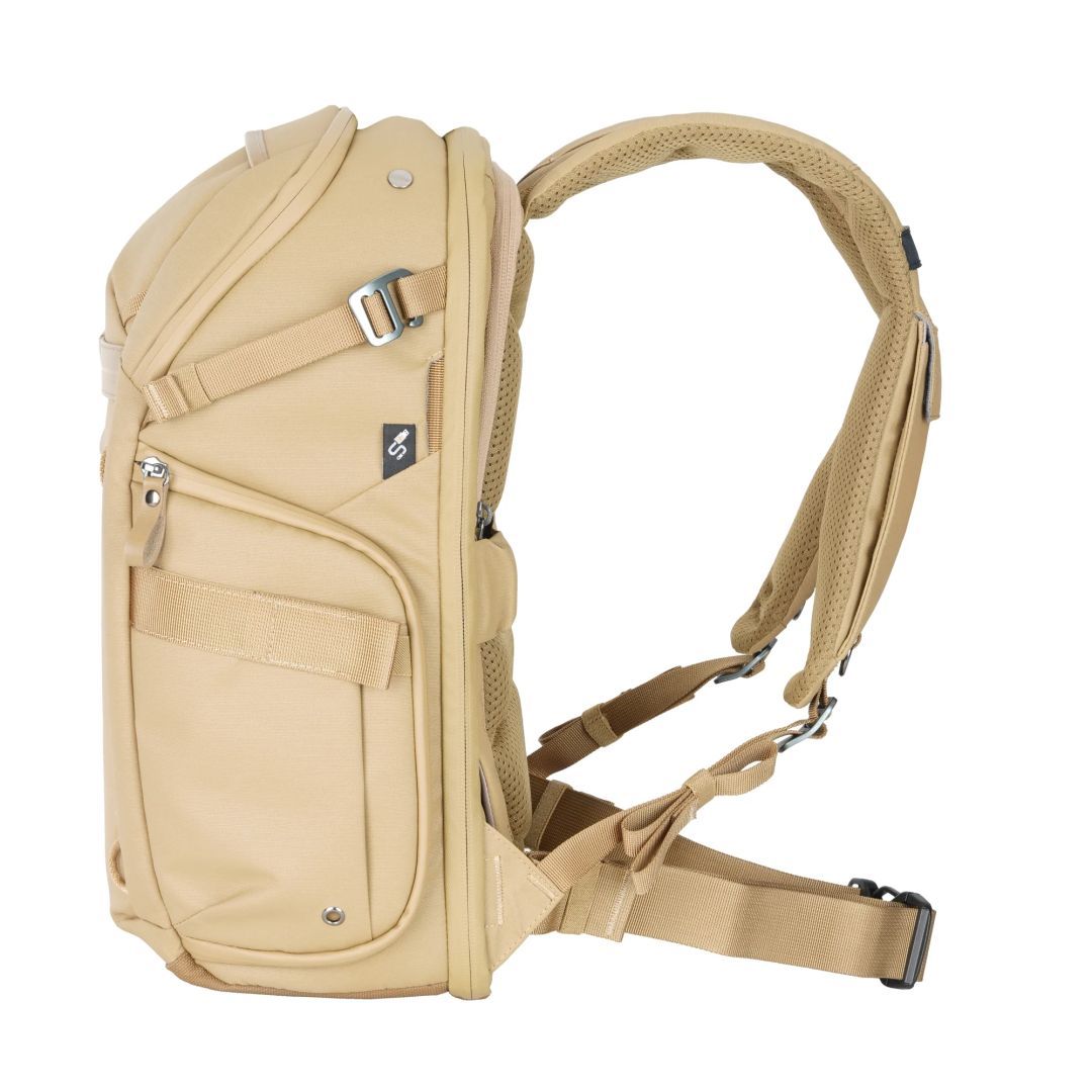 Vanguard VEO Metro 20-Liter Camera and Everyday Backpack Beige