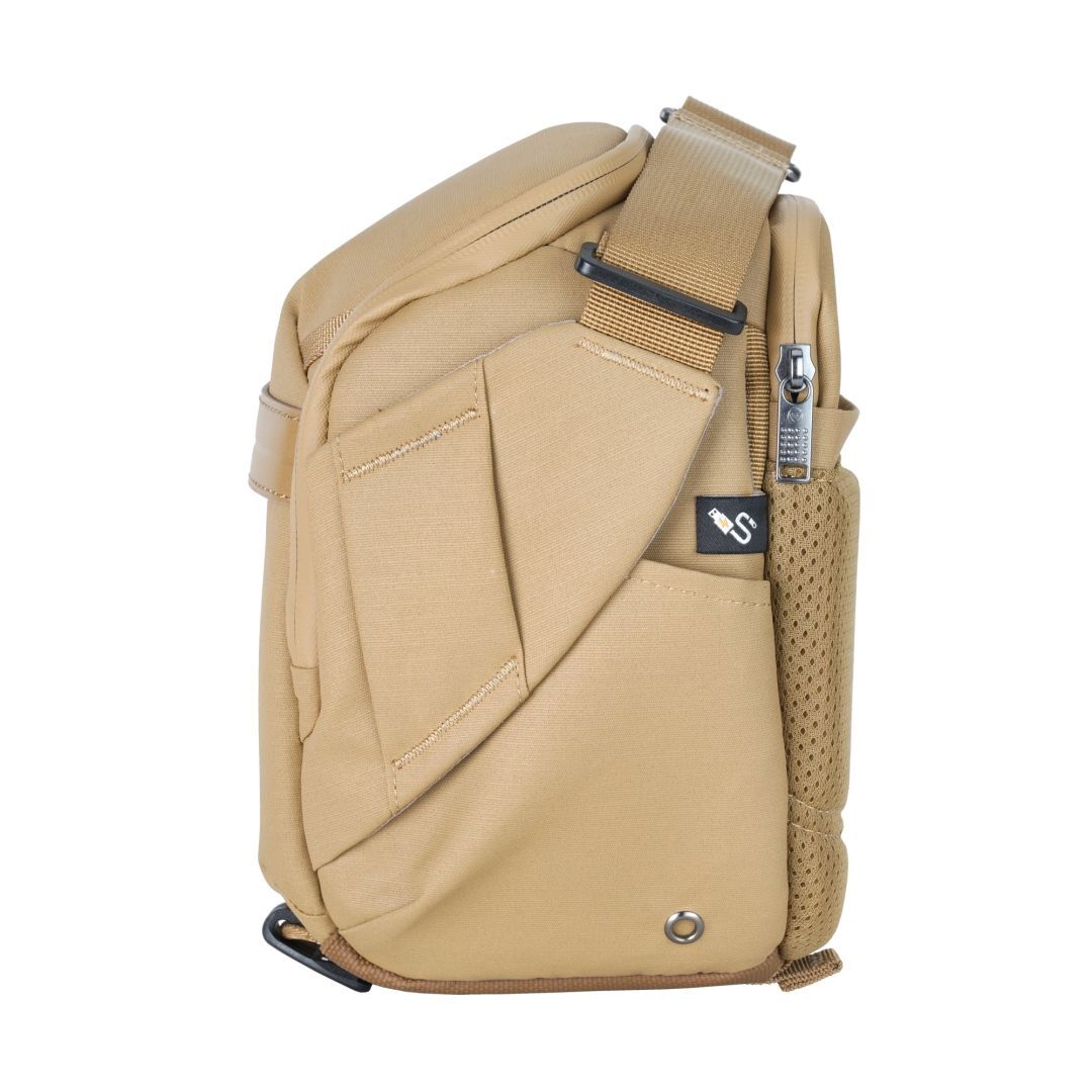 Vanguard VEO Metro 7-Liter Camera and Everyday Shoulder Bag Beige