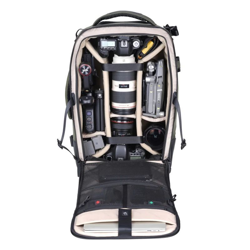 Vanguard VEO Select 58T Camera Trolley Bag/Backpack 2-in-1 4-Wheel Spinner Bag Black