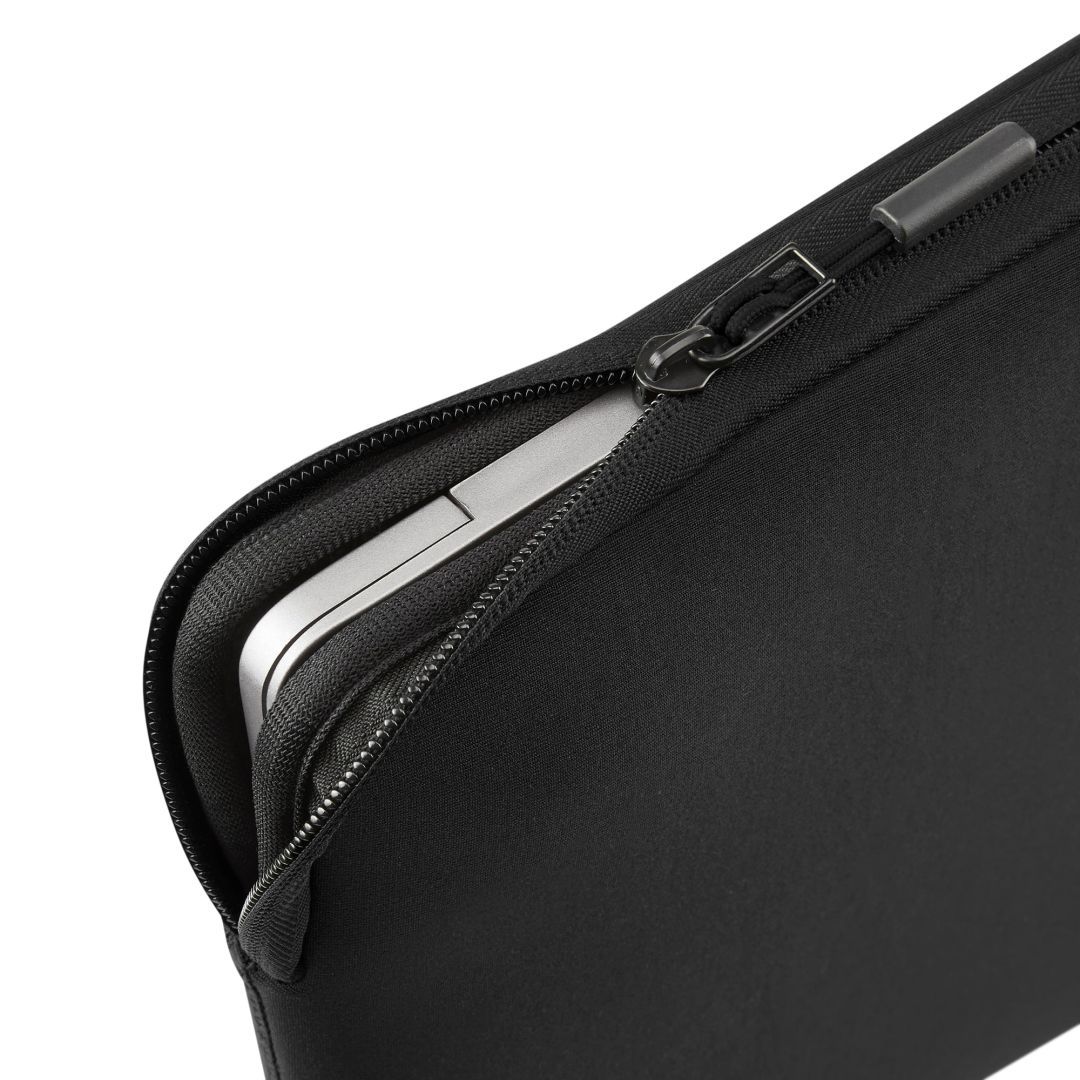 Pipetto Classic Fit Sleeve bag for MacBook 13/14 Black Pipetto Classic Fit Sleeve bag for MacBook 13/14 Black