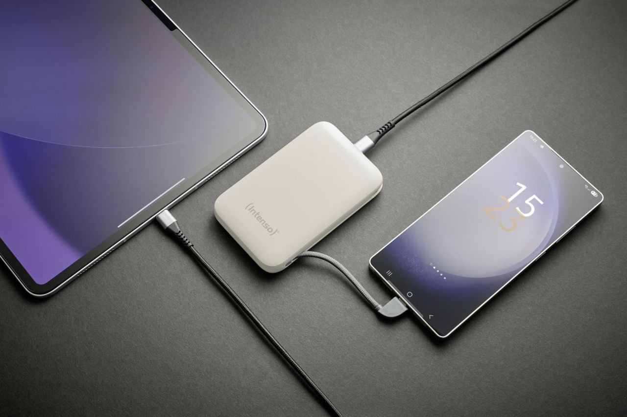 Intenso S10000 10000mAh + Integriertes USB-C PowerBank Beige