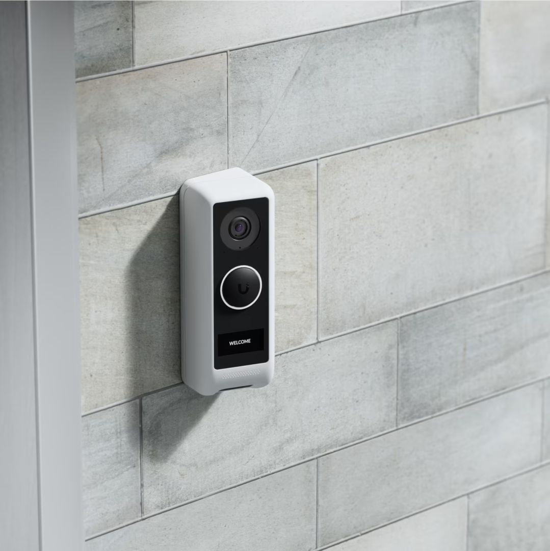 Ubiquiti G4 Doorbell WiFi-connected doorbell with an integrated night vision camera Ubiquiti G4 Doorbell WiFi-connected doorbell with an integrated night vision camera