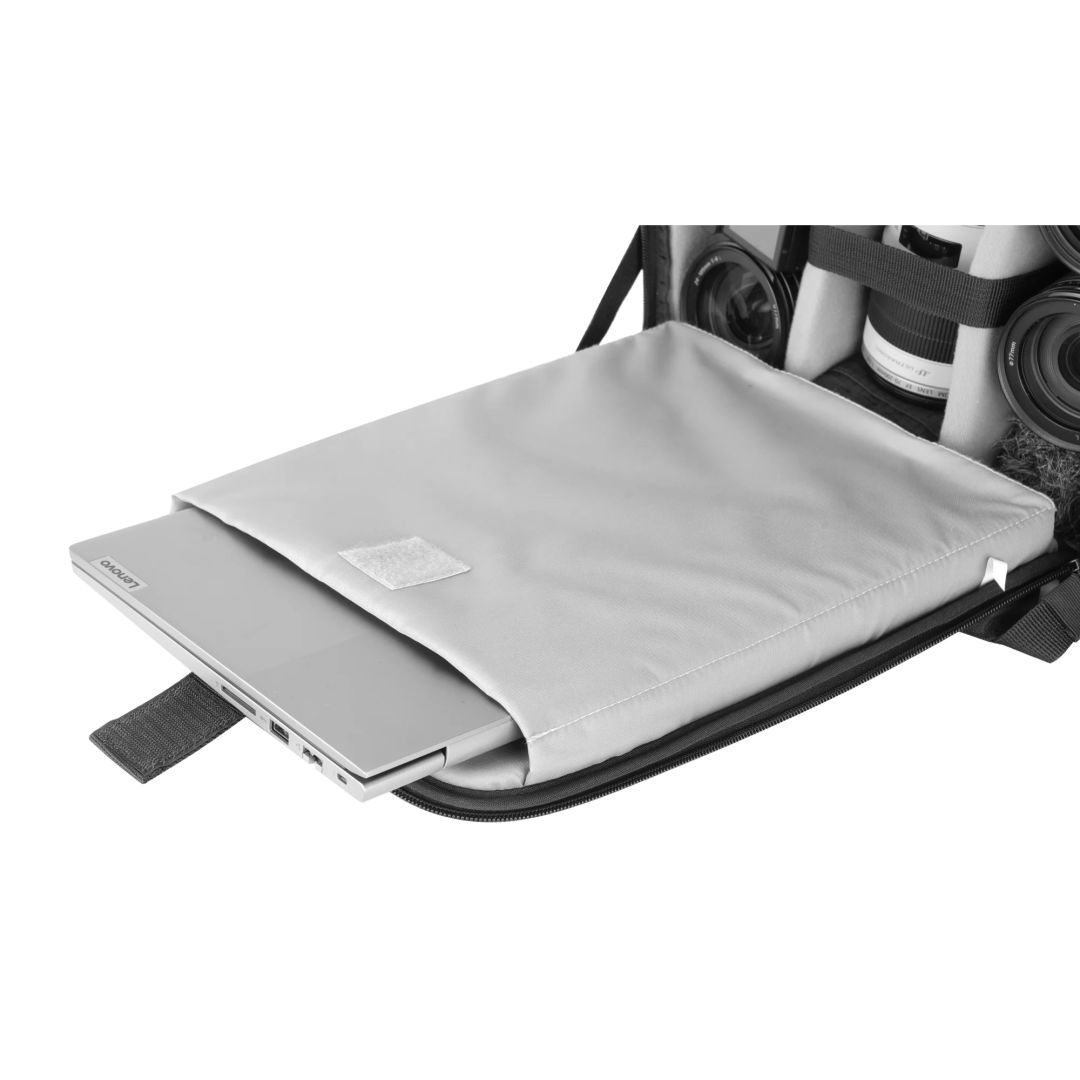 Vanguard VESTA Aspire 45 NV 18 Litre Backpack Navy Blue Vanguard VESTA Aspire 45 NV 18 Litre Backpack Navy Blue