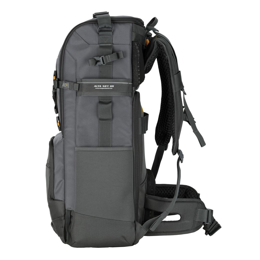 Vanguard Alta Sky 69 Camera Backpack >1200mm and extra lenses 49 Litres Black Vanguard Alta Sky 69 Camera Backpack >1200mm and extra lenses 49 Litres Black