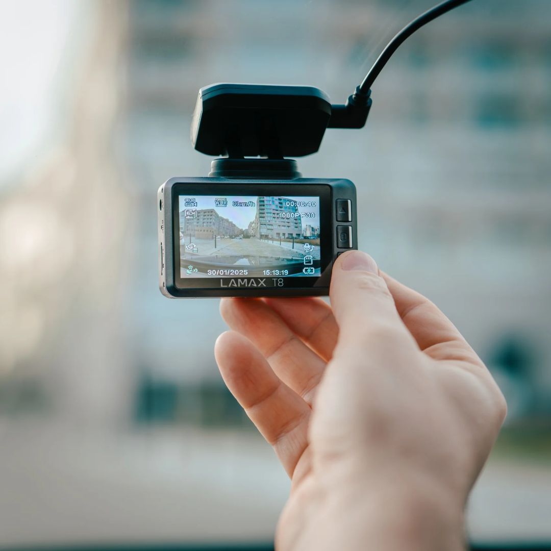 Lamax T8 DashCam Black